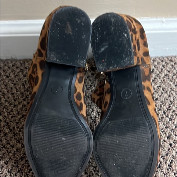 Woman’s booties - Picture 4 of 4